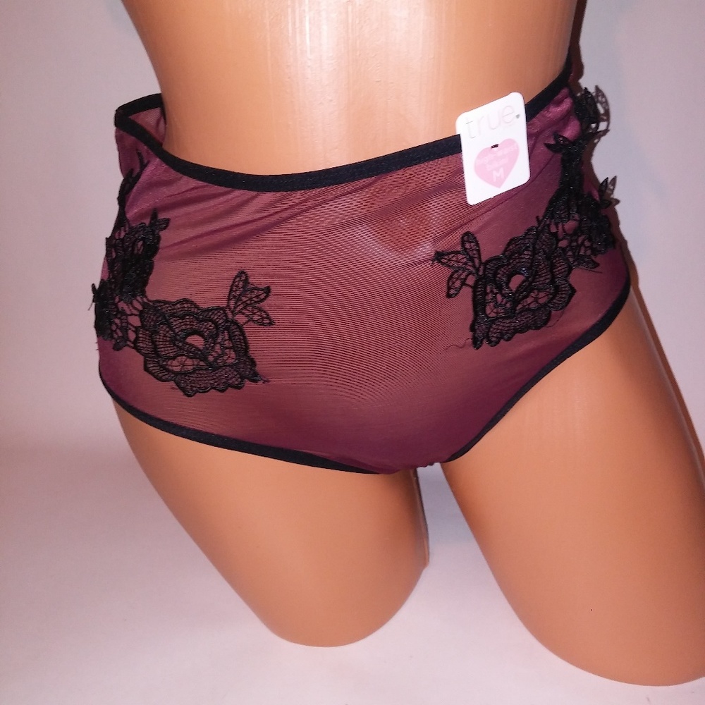 True Bra Set - Picture 3 of 8